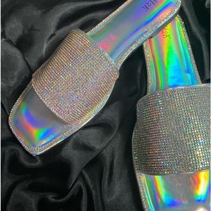 H2K Iridescent slid ins